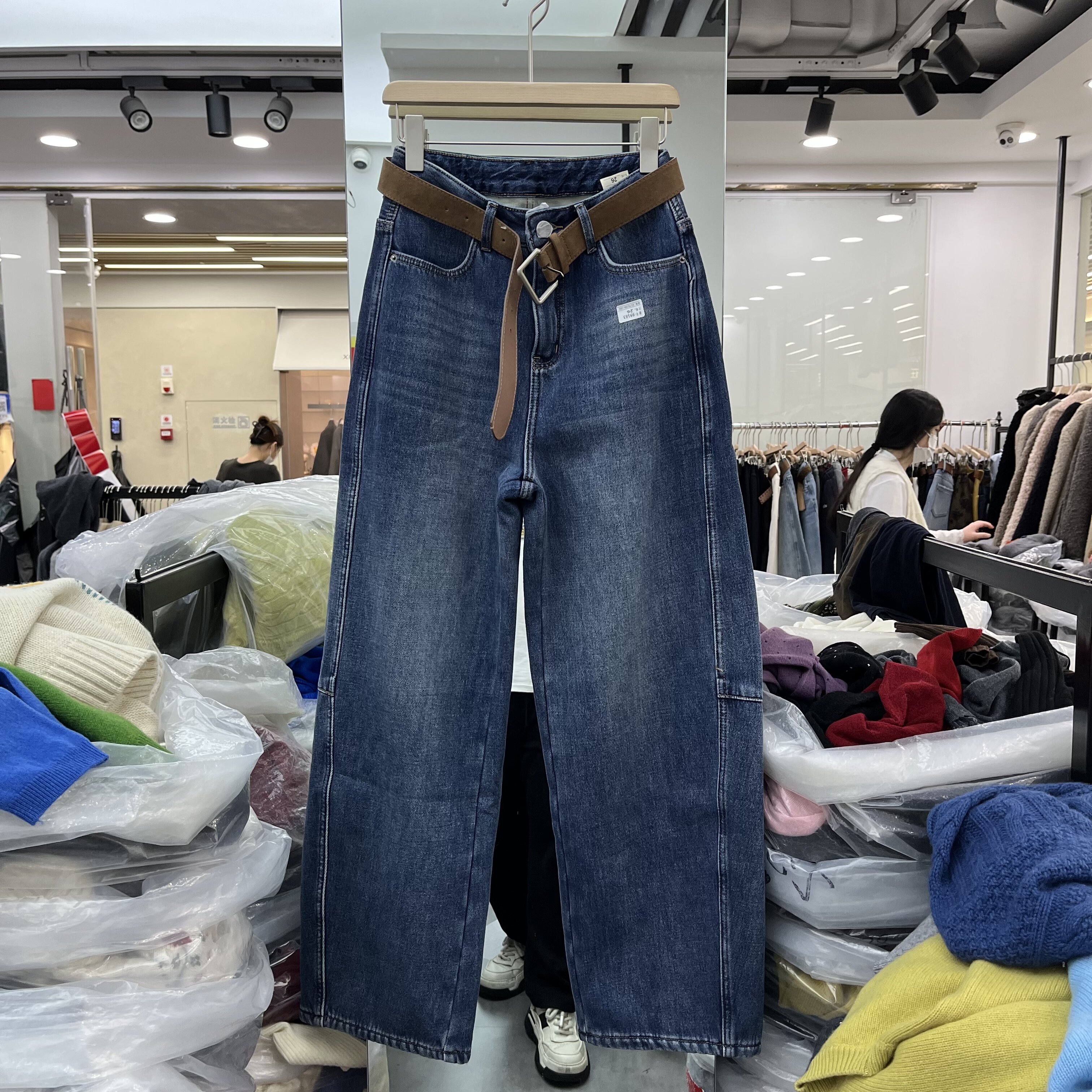 欧洲站2025秋冬新款女士高腰复古蓝加绒弯刀阔腿牛仔裤欧货时尚潮