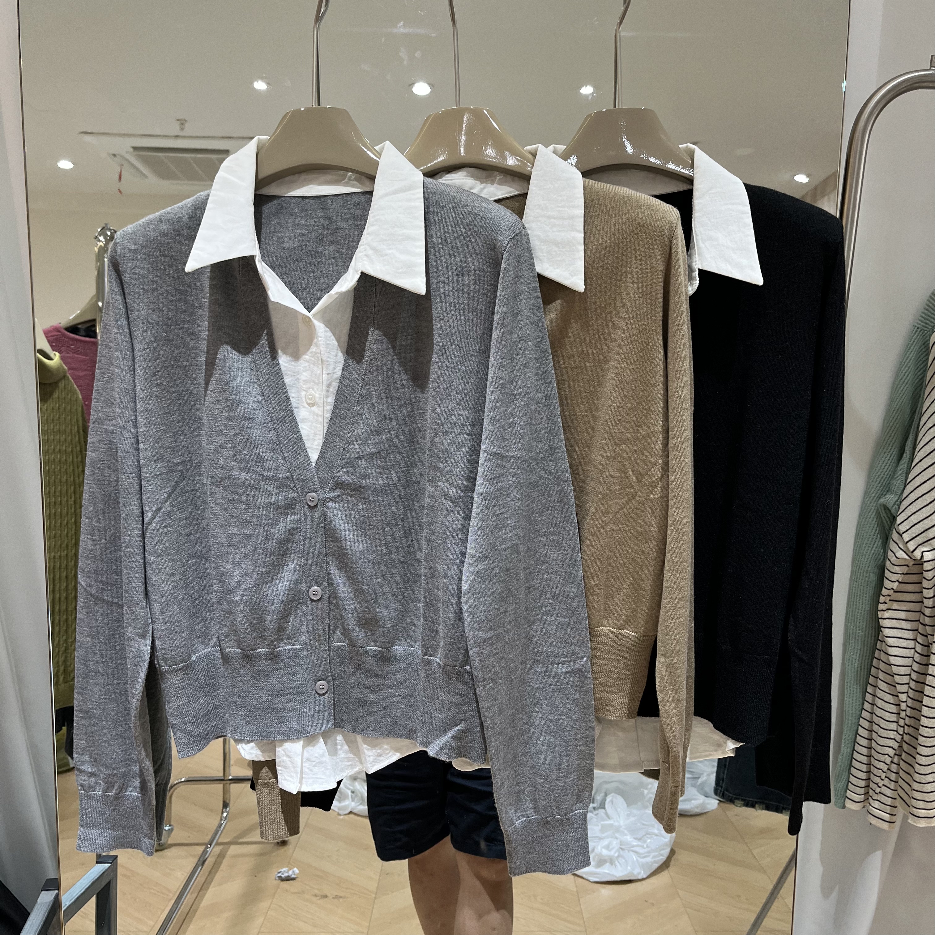 实体店同款2026早秋新款女士假两件拼接翻领细羊毛长袖欧货针织衫