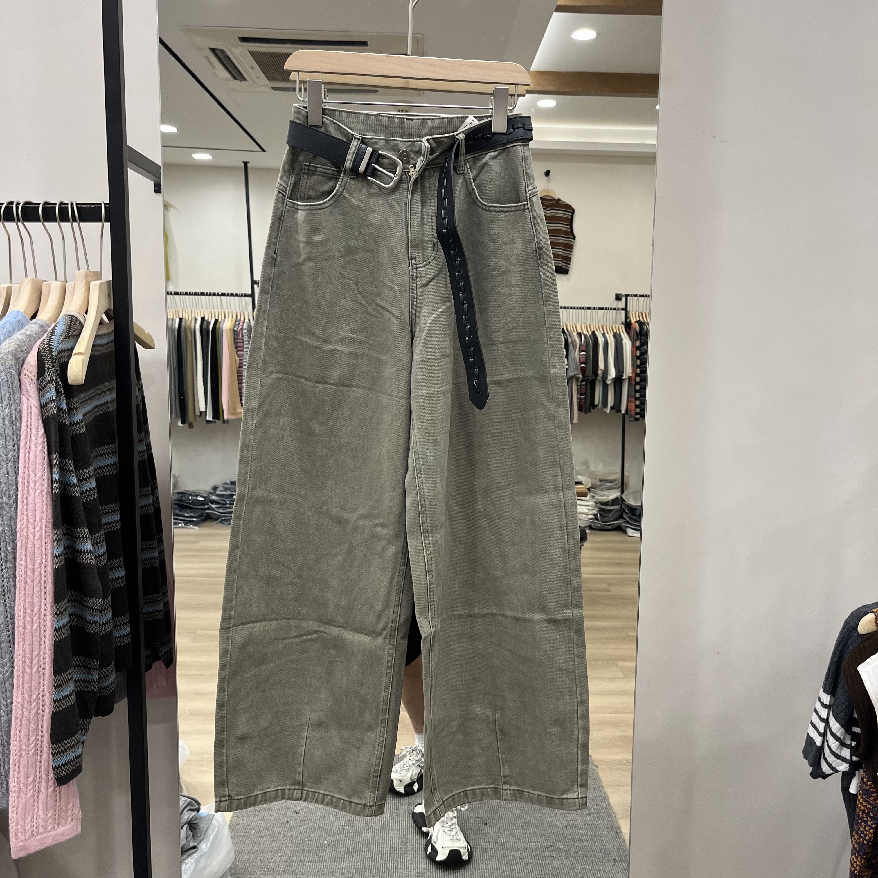 欧洲站2026早秋新款女士高腰搭配腰带复古阔腿牛仔裤欧货时尚长裤