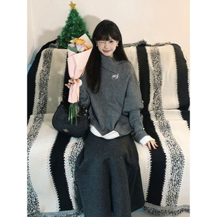 秋冬氛围感套装 毛衣搭配半身裙春秋女两件套 韩系宽松不规则针织衫