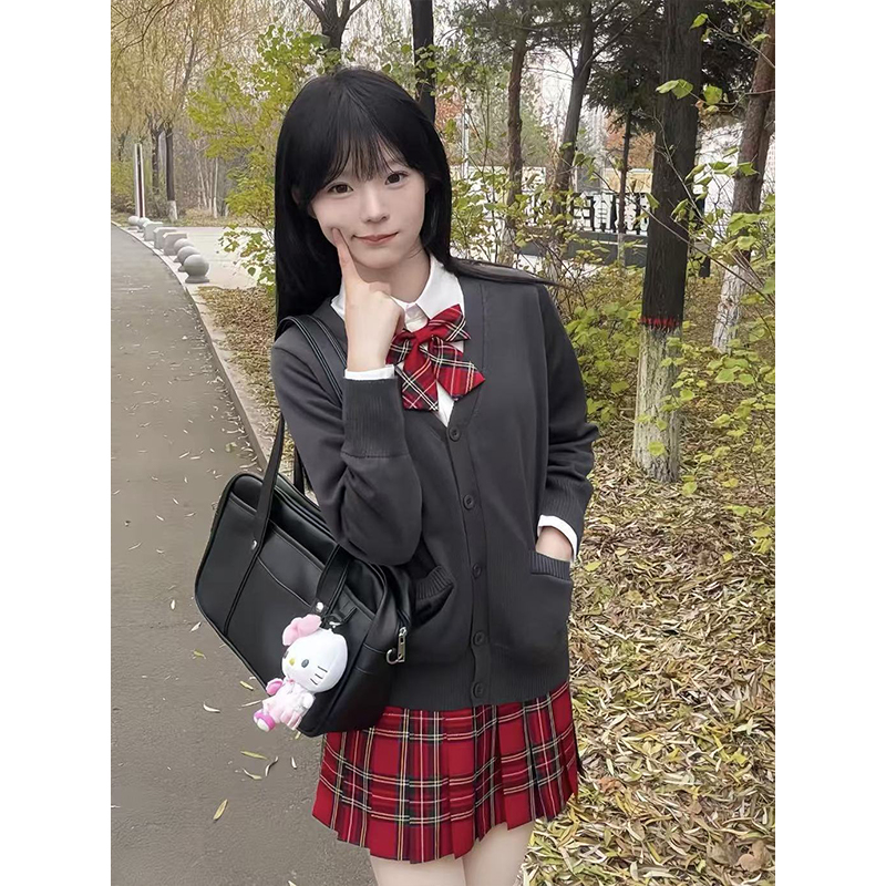 学院风穿搭V领针织开衫基础款长袖外搭外套百搭小辣椒JK格裙套装