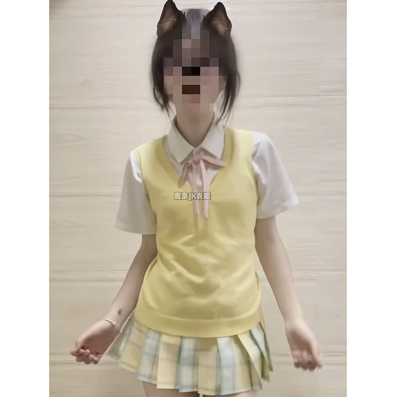 JK制服日系学院风针织马甲上衣校供感原创基础款背心毛衣格裙套装