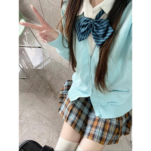 JK制服学院风穿搭绿色针织衫开衫外套简约百搭秋刀鱼裙秋冬一整套