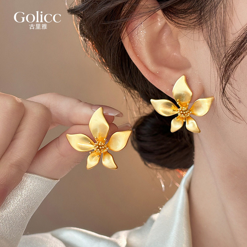 轻奢高级感气质大气哑光花朵耳钉