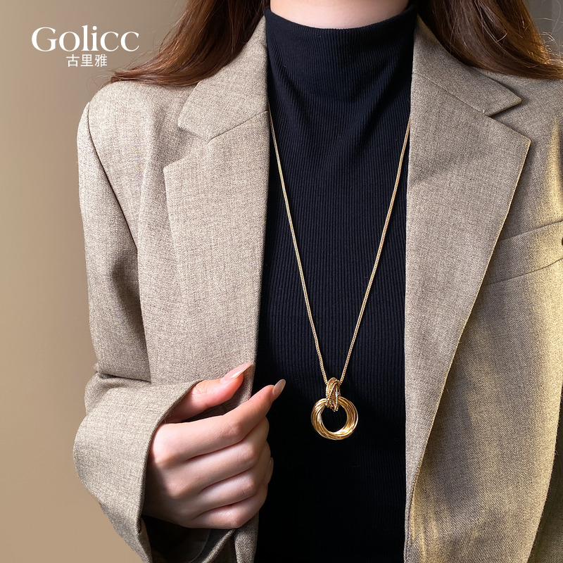 金色多层缠绕圆环吊坠长项链高档