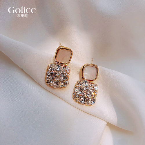 高级感轻奢大气白色耳钉气质小众