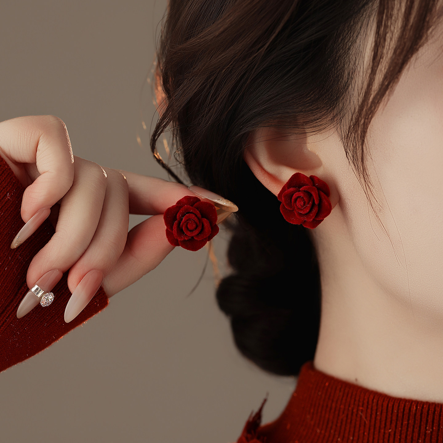 红色丝绒花朵耳钉女2026新年轻奢高级感气质大气耳饰独特漂亮耳环 - Golicc古里雅出品