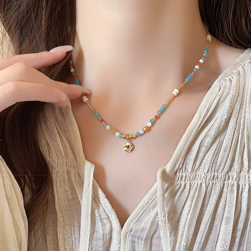 高级感颈链多巴胺小米珠串珠项链女夏日吊坠配饰品轻奢小众锁骨链