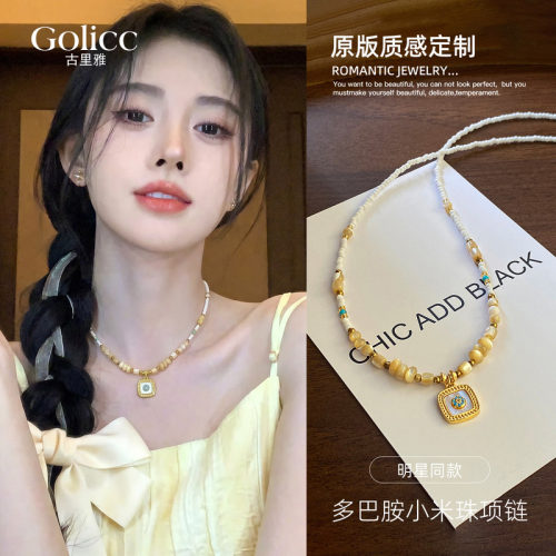 金色方形吊坠项链高级感轻奢小众
