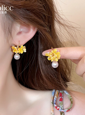 新款2026鹅黄色花朵耳钉女高级感耳环夏天多巴胺彩色耳饰海边度假