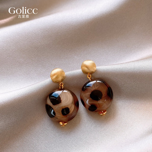 咖色纹理不对称耳钉女2026新款爆款高级感耳饰超好看独特漂亮耳环