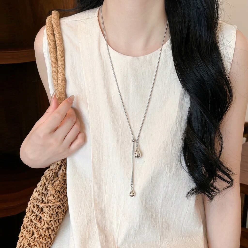 水滴吊坠长项链女新款高级感轻奢小众装饰夏天配t恤裙子毛衣挂饰