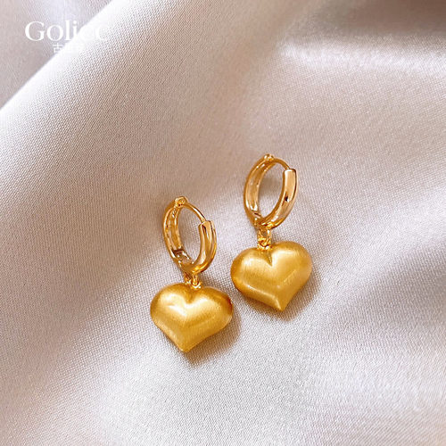 气质金色拉丝爱心耳环小众设计感