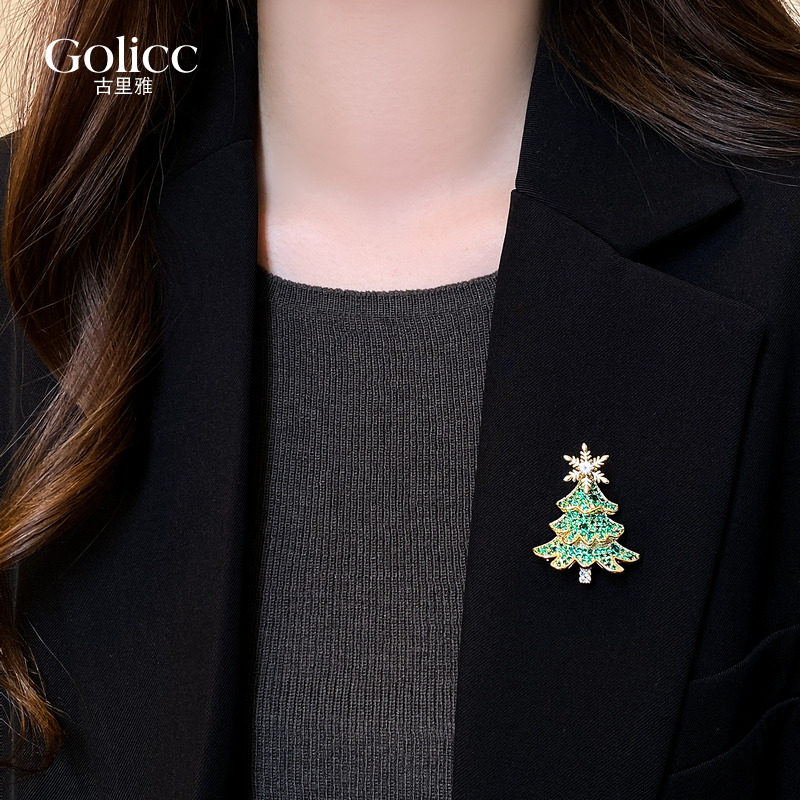 金色雪花满钻圣诞树胸针高级感