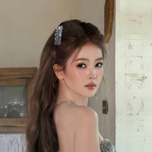 高端高颅顶发卡高级感发饰 满钻倒插梳发夹女碎发侧边发梳2026新款