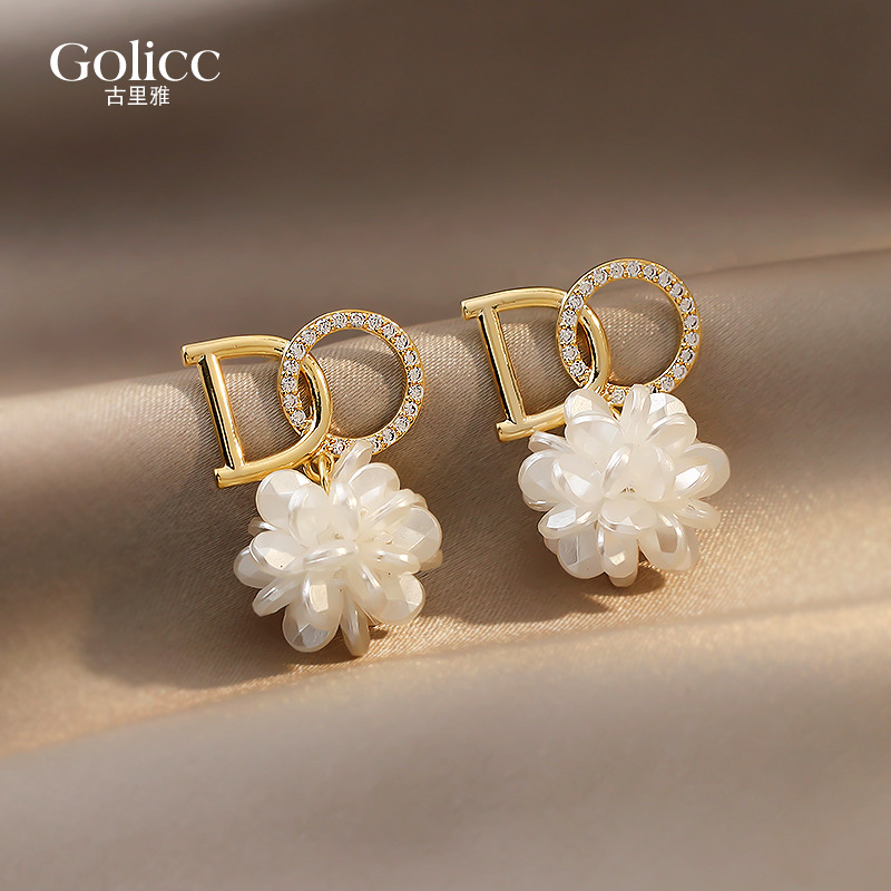 轻奢小众设计花瓣耳环女高级感爆