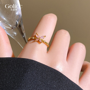 金色满钻蝴蝶戒指装饰女轻奢高级感食指指环巨好看的小众设计尾戒