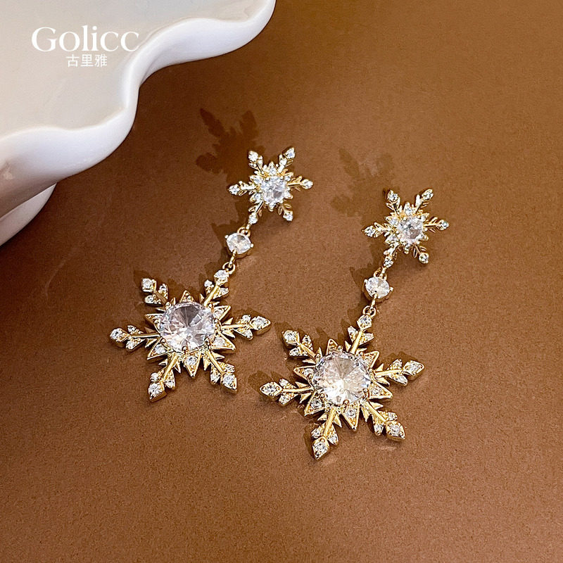 金色锆石雪花耳坠耳环适合冬天的