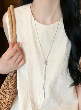 银色螺旋吊坠长项链女挂饰搭配衣服2026新款高级感轻奢小众装饰夏