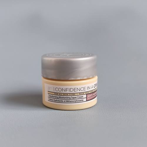 依科美自信保湿面霜中样7ml