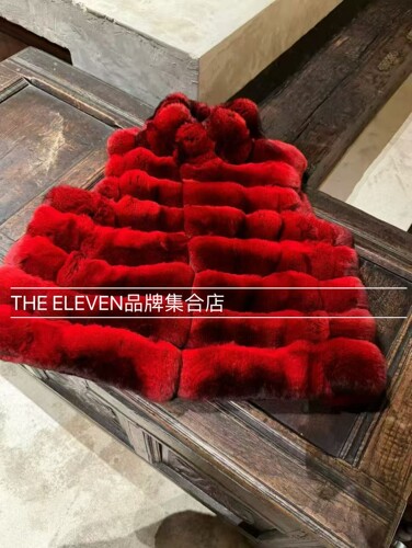2026年早春新款烈焰红本命年稀有龙猫色马甲外套皮草水貂