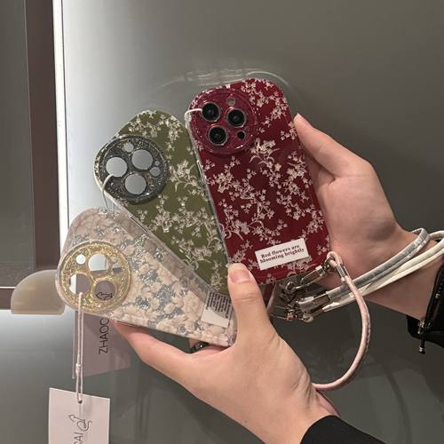 满屏碎花复古红适用苹果17Pro手机壳iphone18promax保护套16手链轻奢高级15抹茶绿14pro女款防摔冷淡风13简约