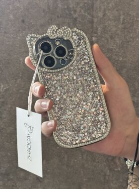 滴胶银闪粉亮片kt猫适用17pro苹果16promax手机壳新款iPhone15pro高级镜头全包12防摔13pro网红14手提链条女
