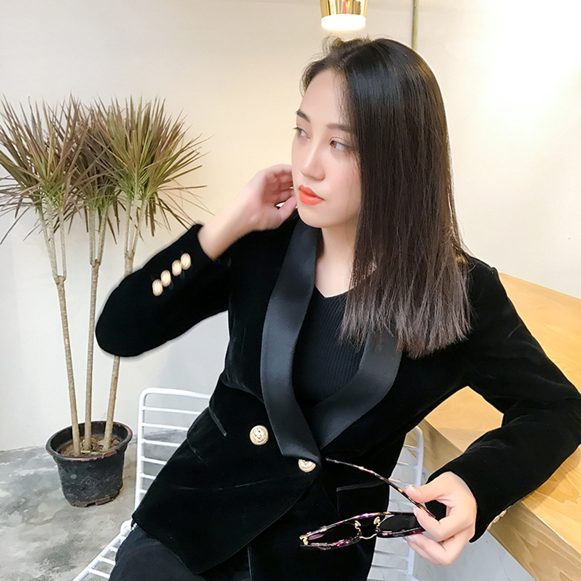 2026春秋新款chic黑色小西装女青果领短款长袖休闲一粒扣西服外套