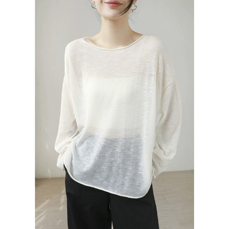 设计感冰丝薄款微透宽松针织空调衫女夏长袖防晒罩衫吊带外搭白色