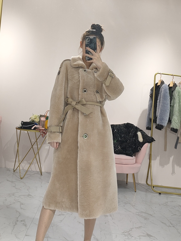 皮毛一体女羊剪绒羊羔毛皮草外套