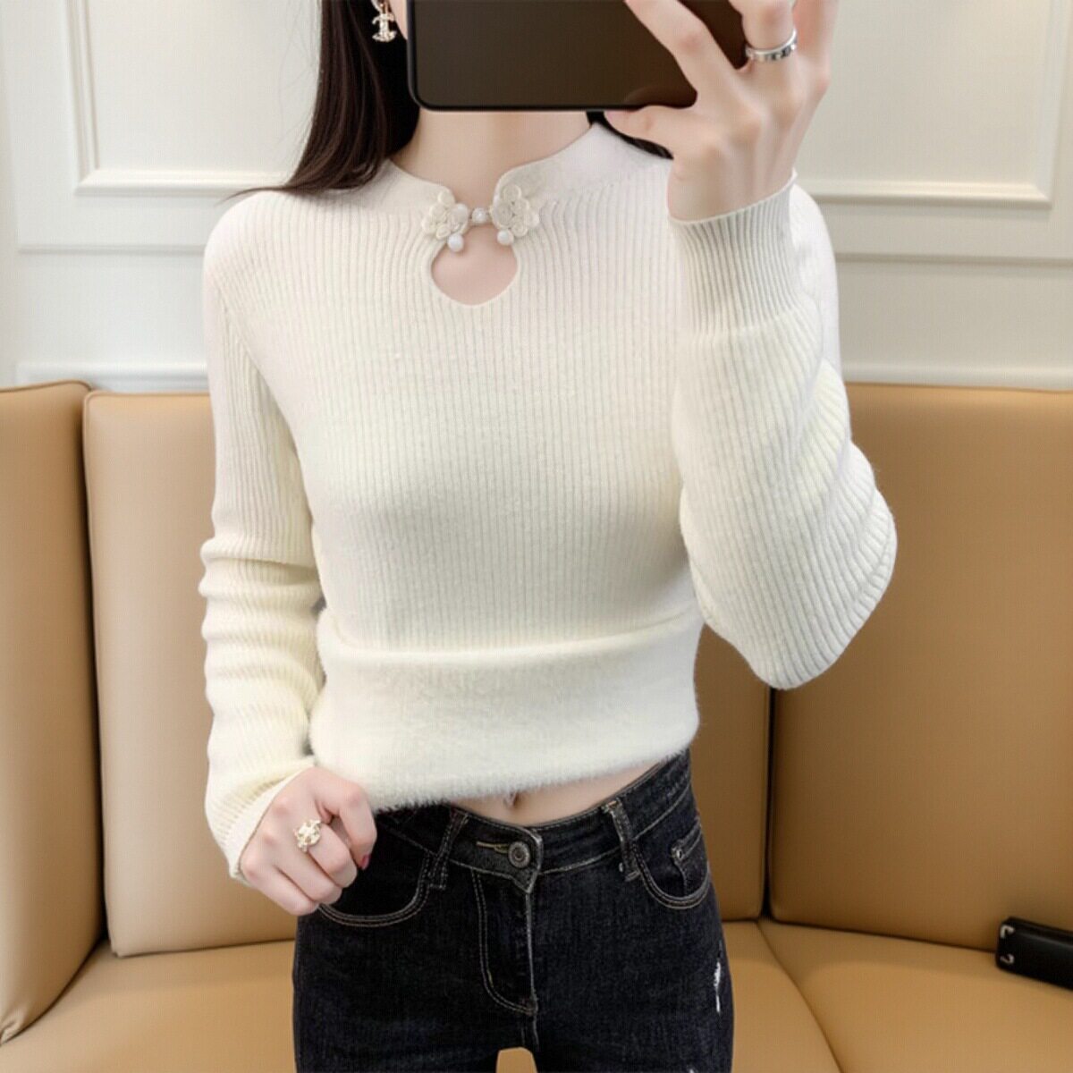 新款加绒加厚毛衣时尚百搭女士针织衫上衣套头保暖显瘦盘扣打底衫