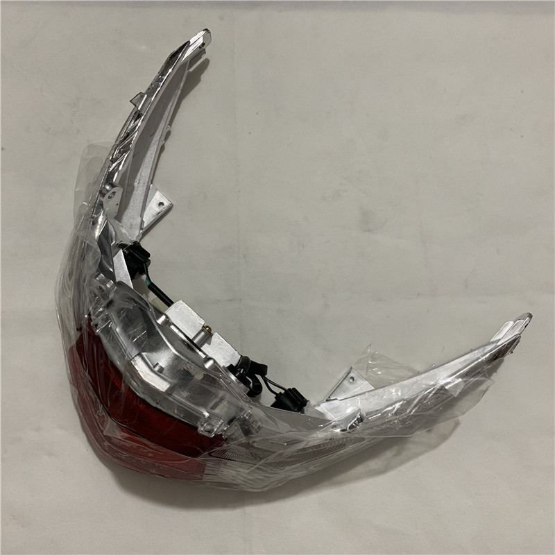 适用 VR125 VR150 HJ125T-19 HJ150T-19 后刹车转向信号尾灯总成