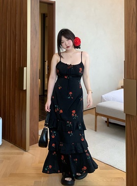 DEMA小德玛复古黑色吊带碎花连衣裙荷叶边鱼尾女夏季大码显瘦长裙