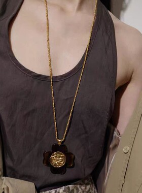 护身符系列四叶草复古金币树脂项链时尚百搭款项链小众设计吊坠