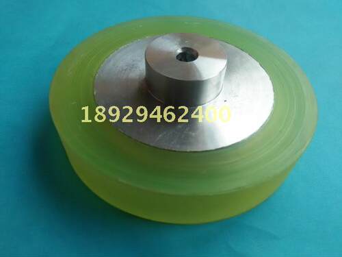 沙迪克张力轮S413 规格：外径100mm*突出铝外径30mm*内孔7mm*总高度32mm*胶高度20mm 材质：铝+进口胶 适用机型：DWC-A320,A350