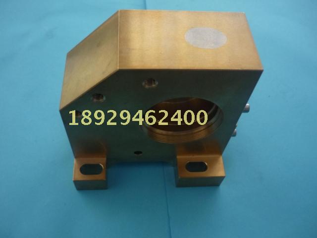 名称：三菱慢走丝下机头滚轮铜座M459B 材质：铜材 规格：70*98*98mmH 原厂编号：X181A788G71 适用机型：DWC-FA