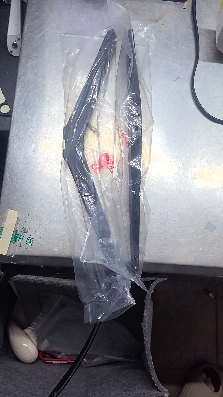 TCL 65T6L底座支架座子 全新未拆封未使用 佩戴螺丝