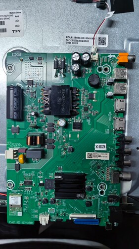 海信43E2FD(BOM9B)421525主板RSAG7.820.51791屏HD425H1F73-T0L2F