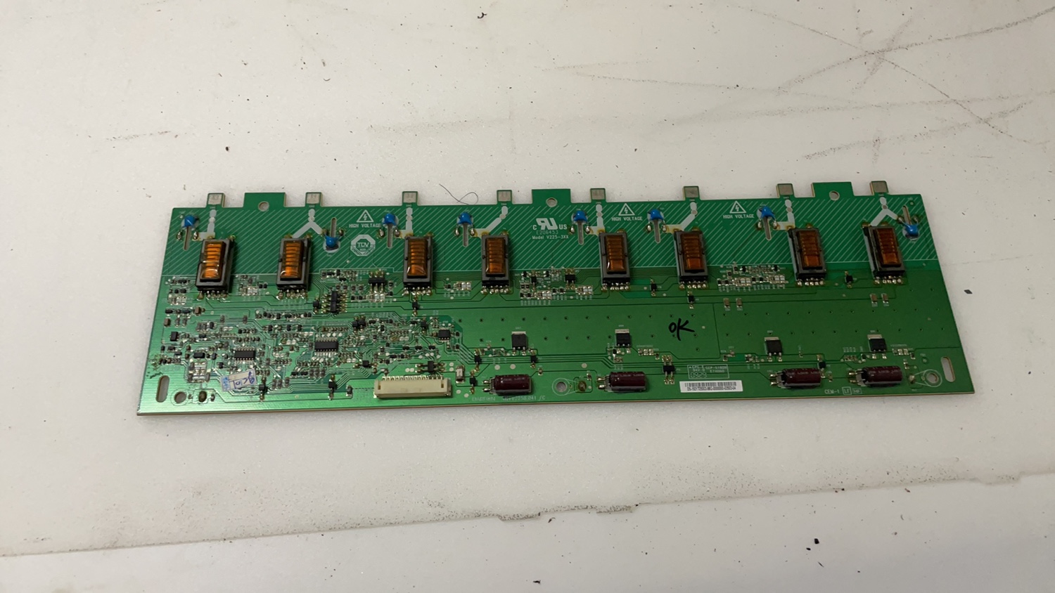 长虹LT32710高压板E206453 V225-3XX 4H+V2258.041/C V2258.131