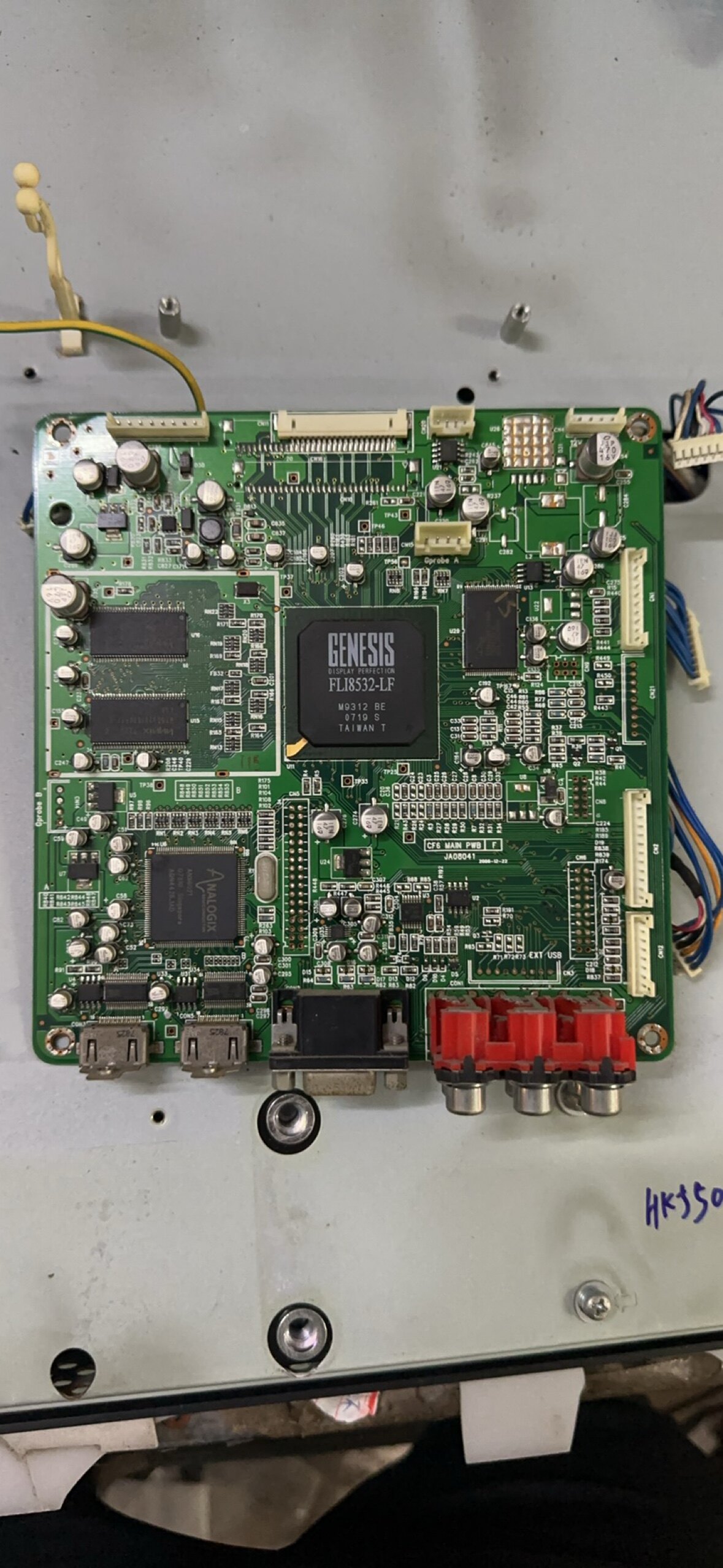日立 32LD9570TC 32LD9500TC 主板 JA08041 屏AX080B001A