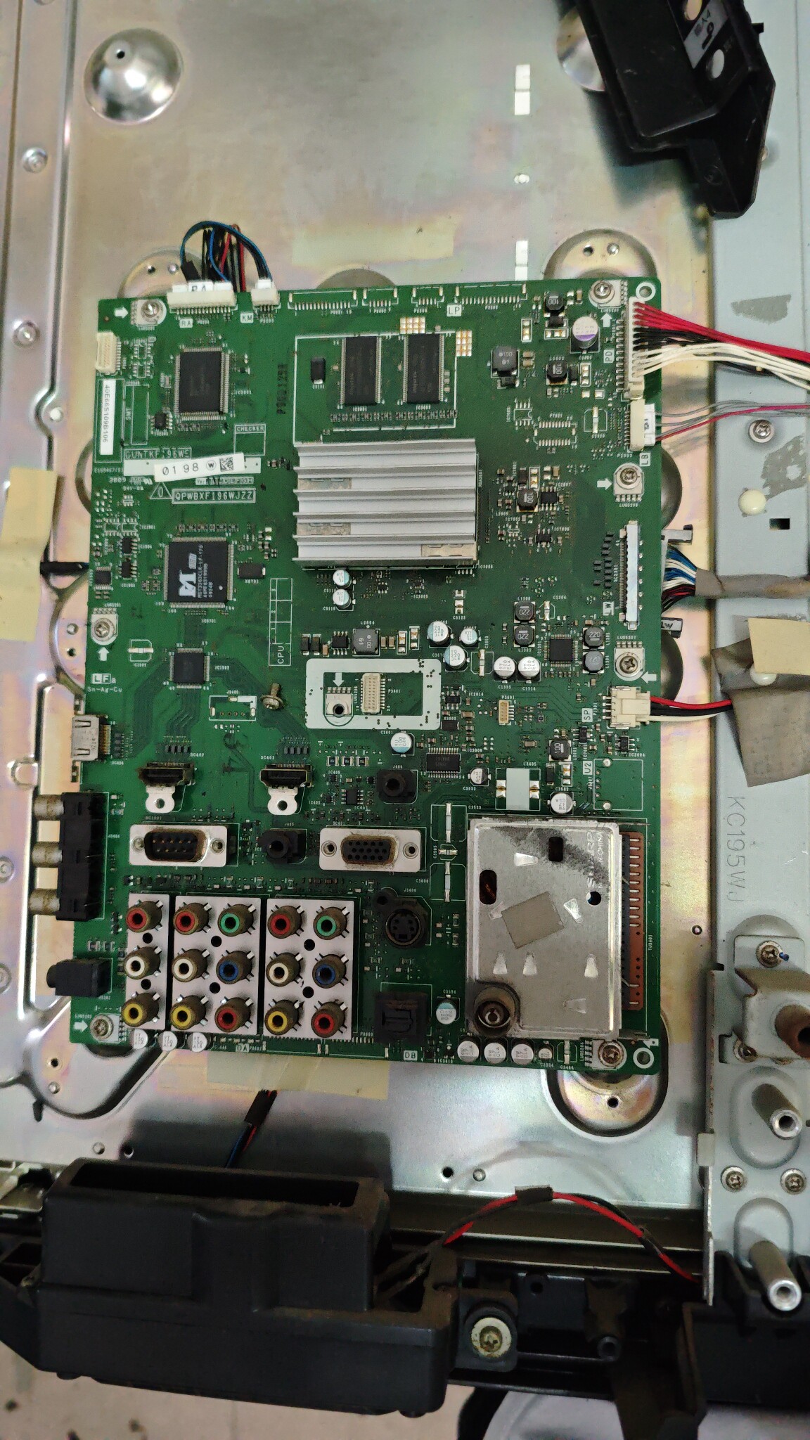 夏普LCD-40Z660A/40E66A主板QPWBXF196WJZZ配夏普屏LK400D3LW10X