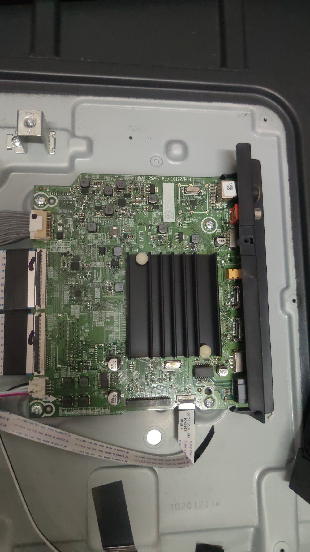 海信65E3F主板 RSAG7.820.10192(BOM1)273867屏线1240032/31一对