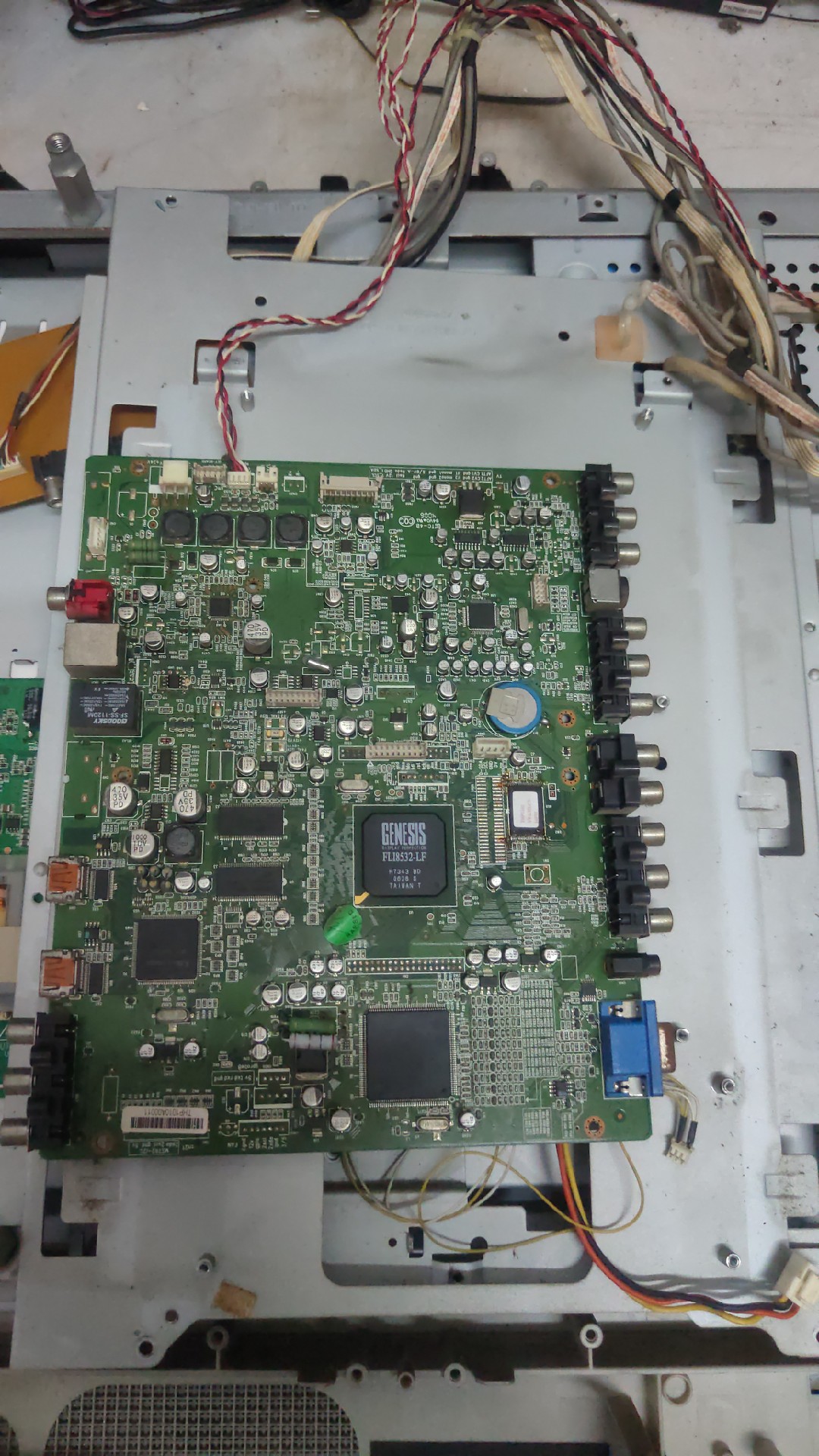 原装TCL LCD32B68 主板 40-LCDB68-MAB4XG 屏 LC320W01 实物图