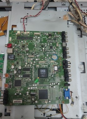 原装TCL LCD32B68 主板 40-LCDB68-MAB4XG 屏 LC320W01 实物图