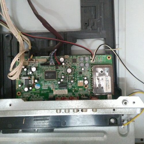 山水LCD 32HE主板 520-TSUMV36-WG0G屏DTW0315CK01-D