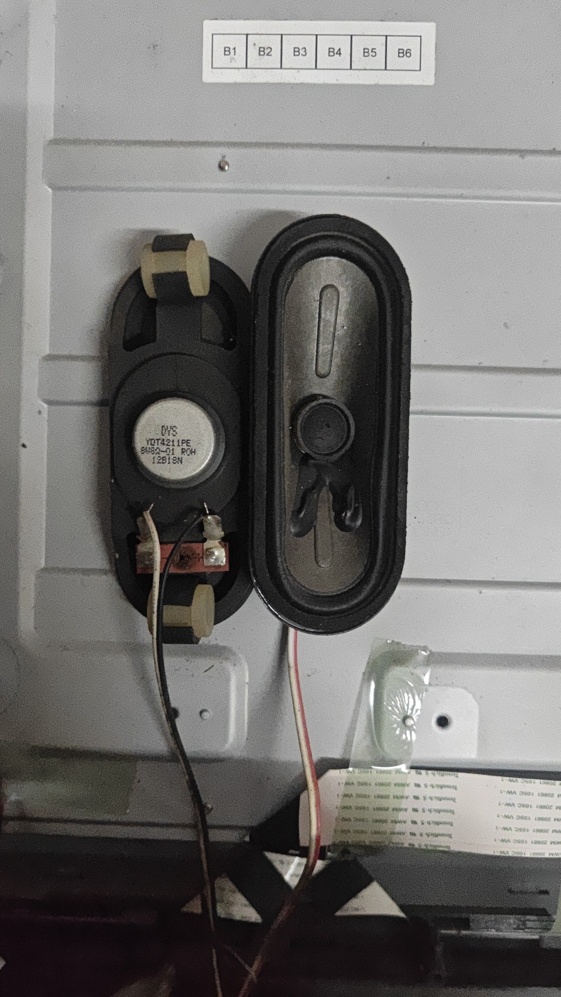海信TLM32V66A LED32K10N喇叭 扬声器YDT4211PE-8W8R-01ROH 原装
