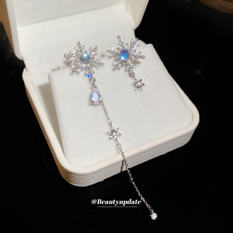 韩系银针锆石雪花水滴流苏不对称耳环轻奢高级感耳钉精致简约,饰品/流行首饰/时尚饰品新,耳环,淘宝优惠券,粉丝福利购,淘宝优惠卷