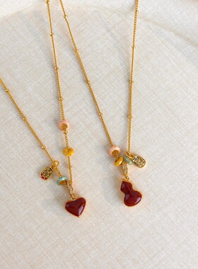 双面红色贝壳葫芦爱心吊坠串珠毛衣项链女秋冬配饰高级感2025新款