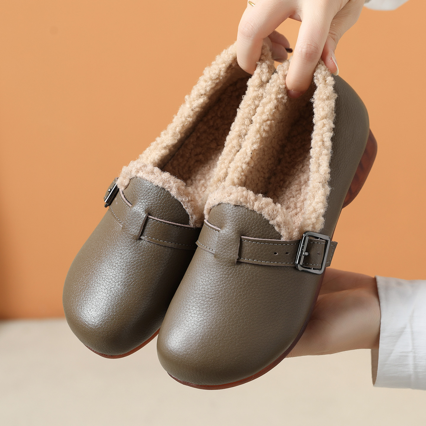真皮加绒毛毛鞋女秋冬软底妈妈棉鞋一脚蹬中老年棉皮鞋保暖豆豆鞋