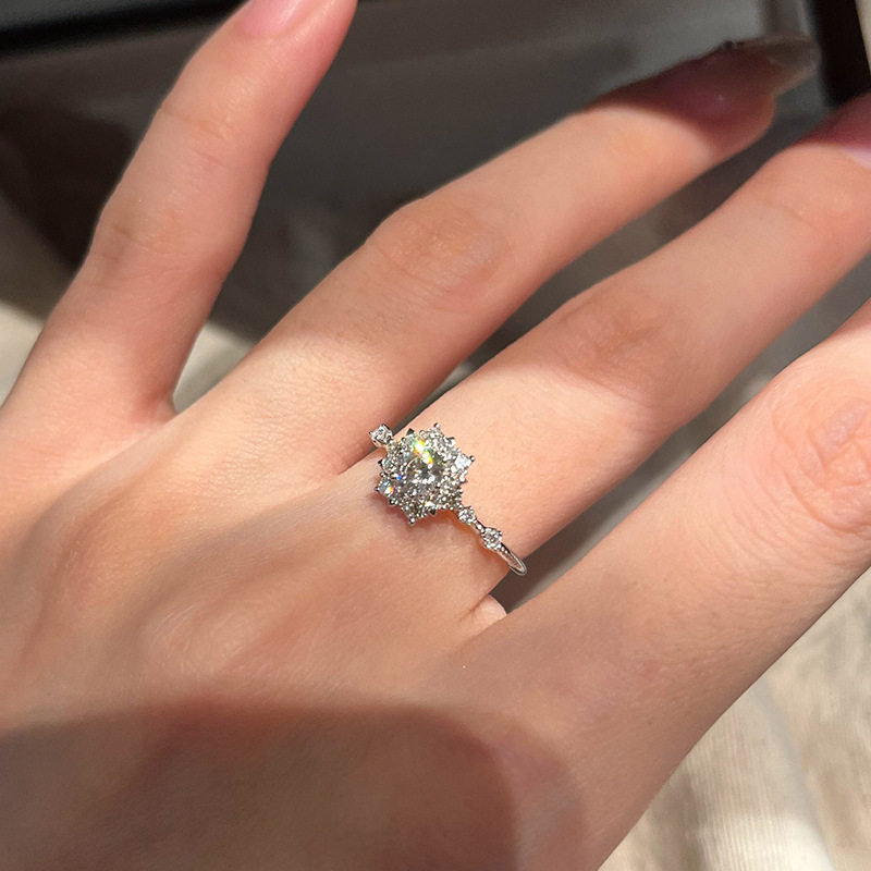 小红书爆款千金感太阳花闪钻戒指女轻奢法式精致可调节指环开口